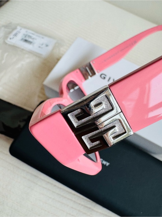 Givenchy Pink Cat-Eye Sunglasses with Dark Lenses main image 8